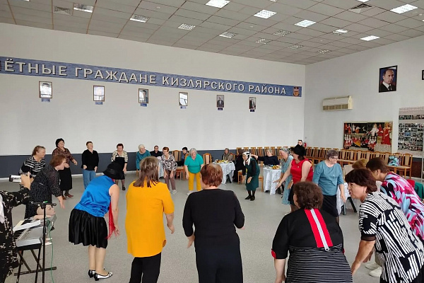 Республиканский дом народного творчества провел флешмобы к Международному дню пожилого человека и Международному дню музыки