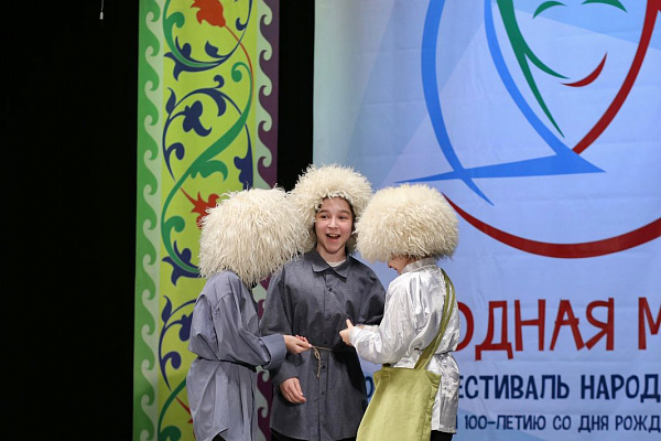 16 марта в г. Избербаш состоялся ежегодный Форум-фестиваль народных театров «Народная маска»