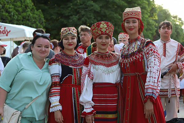 Все соцветие нашей многонациональной России было представлено на концерте фольклорных, хореографических коллективов Дагестана 