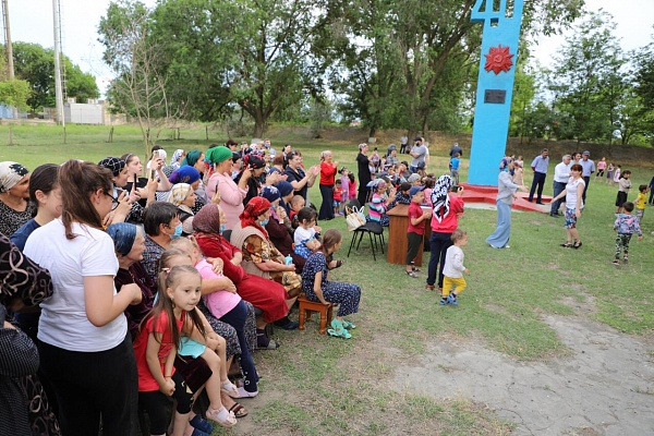 12 июня в культурно-досуговых учреждениях республики, центрах культуры муниципальных образований республики прошли праздничные мероприятия, посвященные Дню России