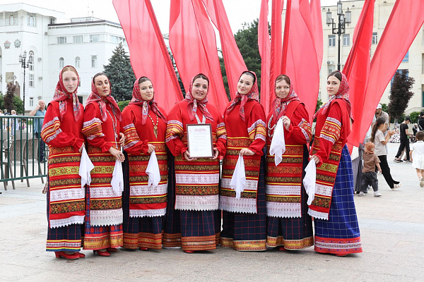 В День России в Махачкале на центральной площади состоялся Республиканский фестиваль «Тебе, Победа, посвящается!»