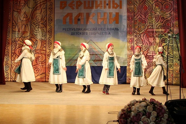 29 октября вся республика вспоминает известного хореографа, замечательного танцора, постановщика, народного артиста Дагестана Джамалудина Муслимова. 