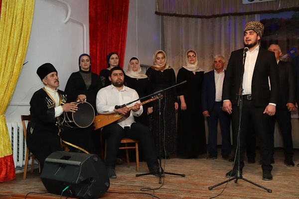 24 февраля в с.Мекеги Левашинского района в рамках Года культурного наследия в России состоялся Районный смотр-конкурс хоровых коллективов «Родники»