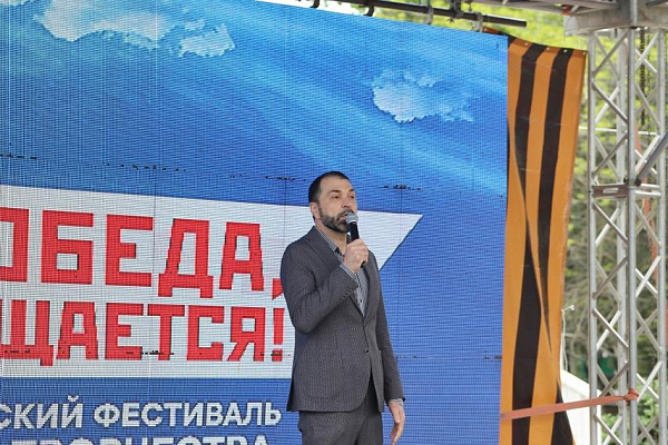 Республиканский фестиваль народного творчества «Тебе, Победа, посвящается!», который состоялся 9 мая на бульваре Сулеймана Стальского 