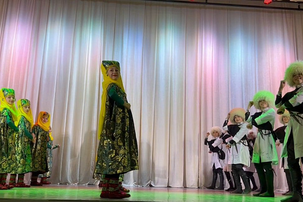 В рамках года культурного наследия народов России в городе Кизилюрте 27 октября 2022 г. прошел форум народного творчества «Истоки»