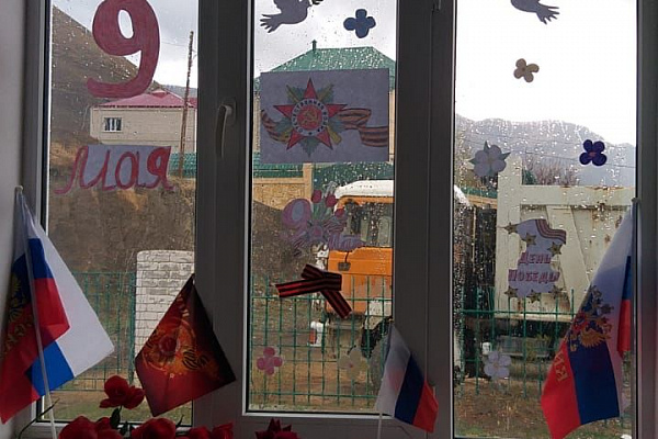 По всей России в преддверии празднования Дня Победы проходят праздничные акции, флешмобы