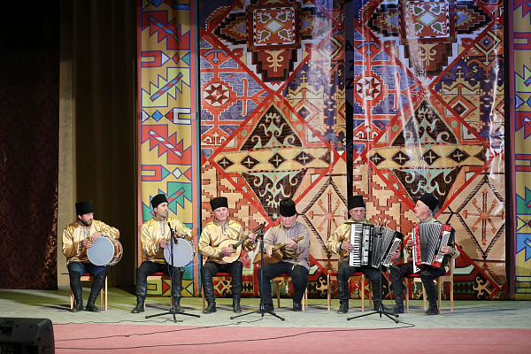 9 марта в с. Леваши Левашинского района прошел окружной этап Республиканского фестиваля творческих коллективов и исполнителей народной музыки «Мелодии гор»
